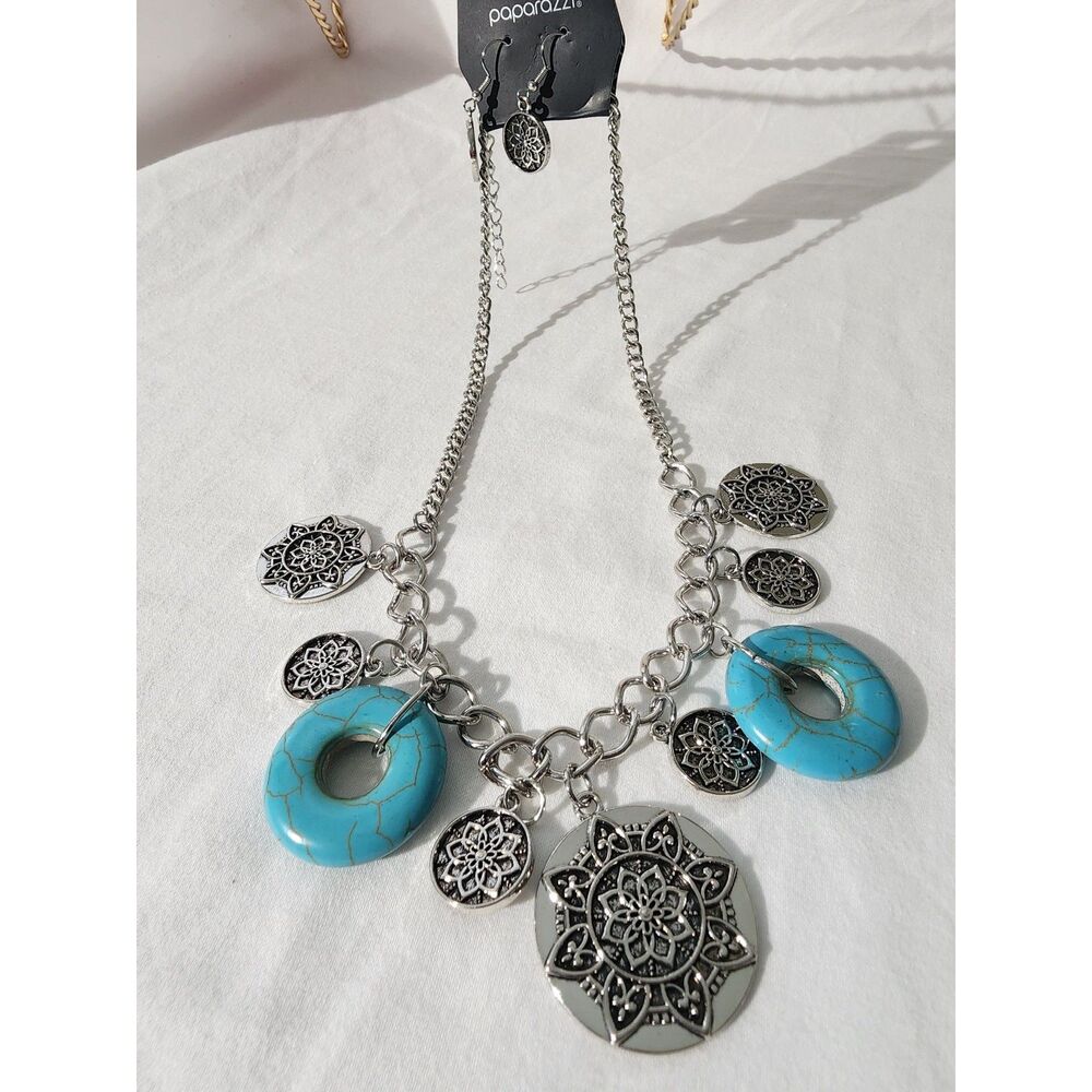 Paparazzi Western Zen Blue Turquoise Donut Silver Mandala Disc Necklace Set
